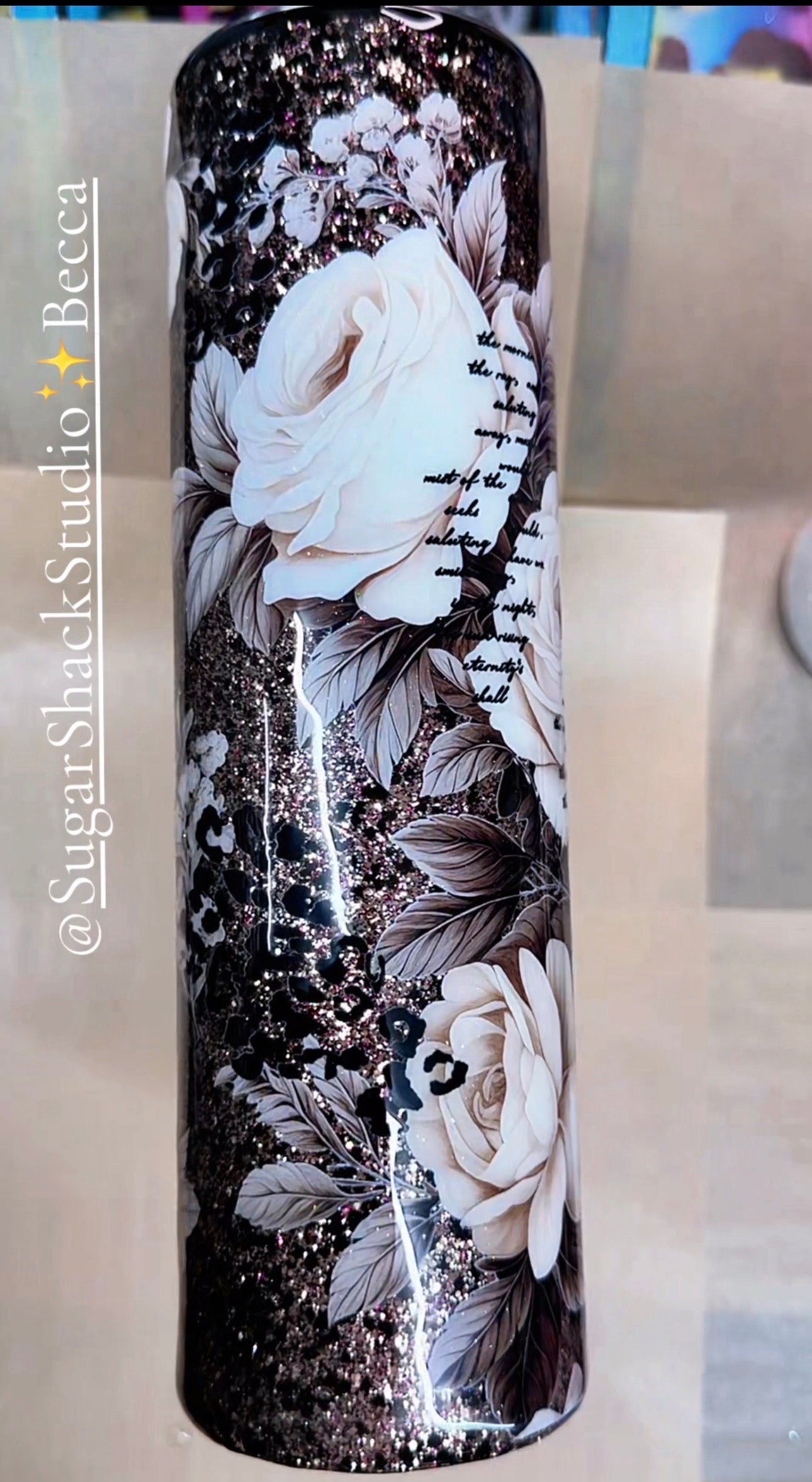 32 tipsy leopardess glitter with white roses