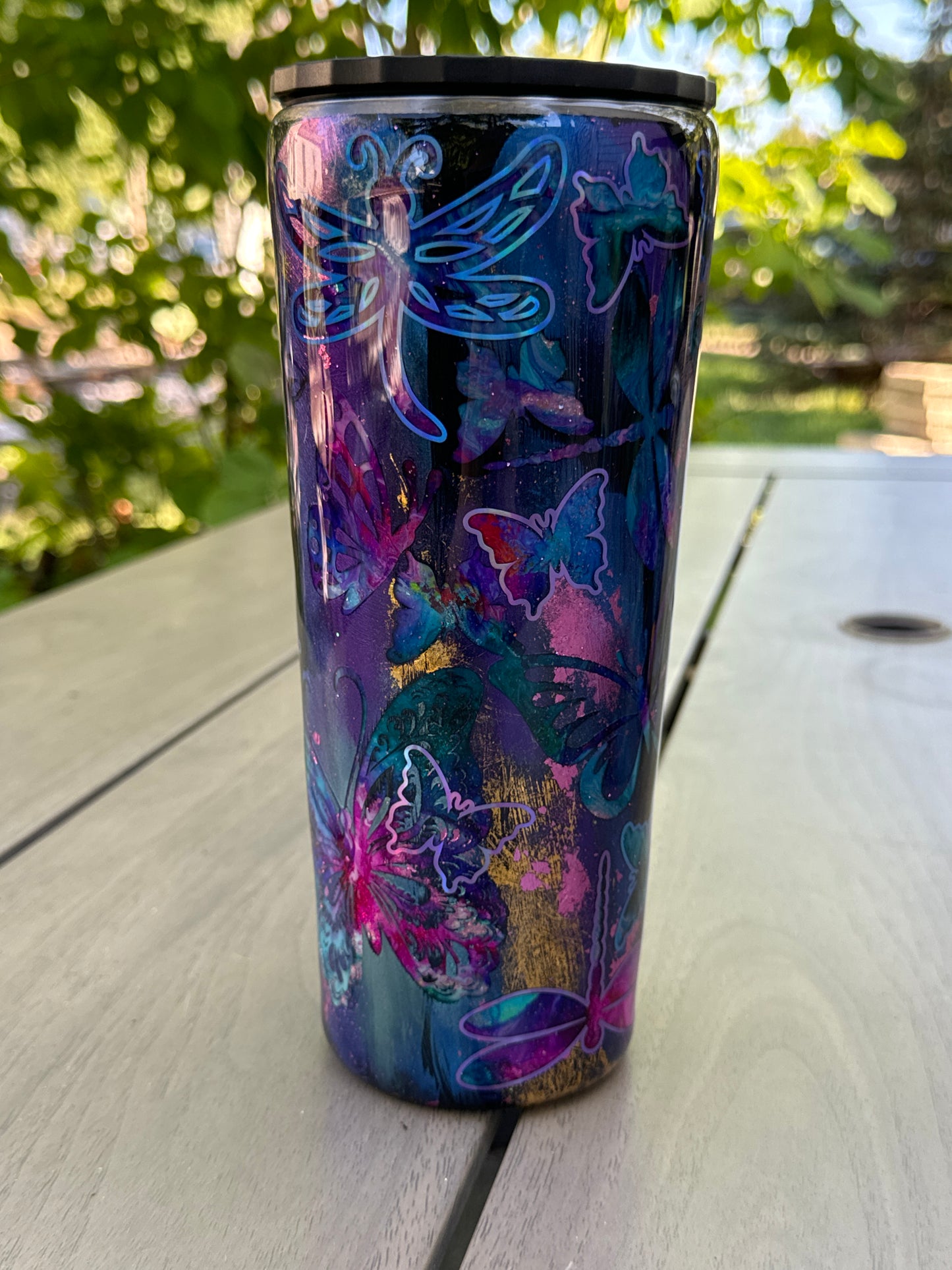 34 oz mono chromatic-ish peekaboo flowers/butterflies/dragonflies