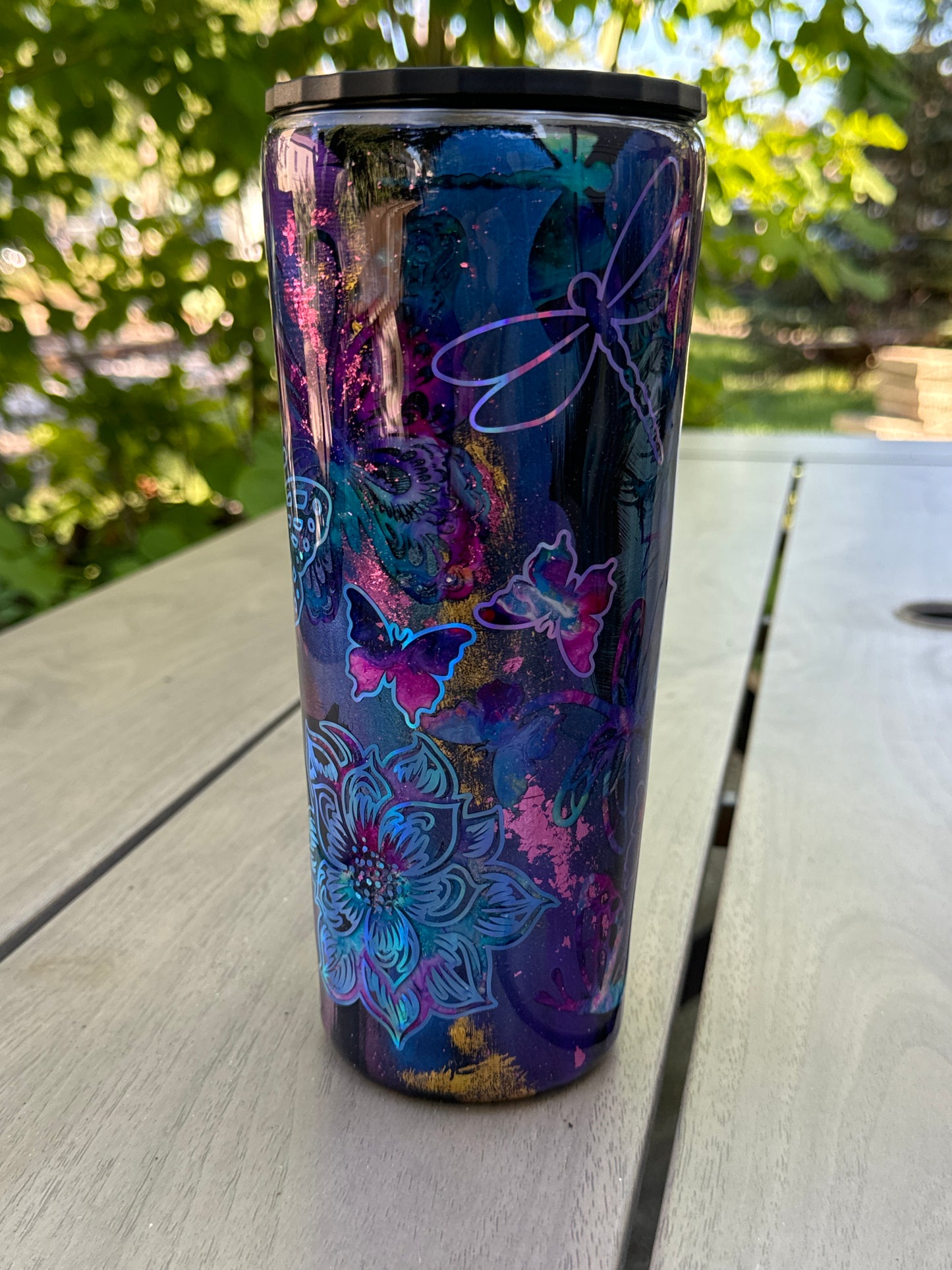 34 oz mono chromatic-ish peekaboo flowers/butterflies/dragonflies